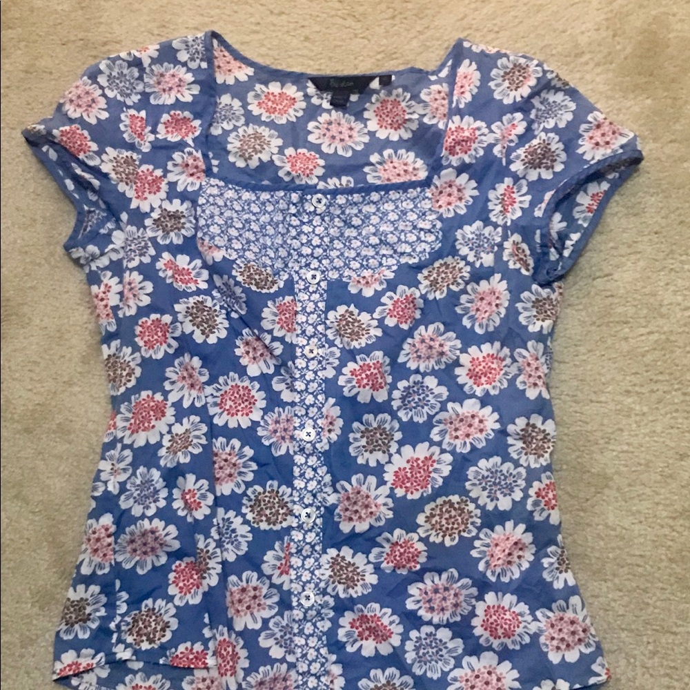 Adorable floral Boden top size 6